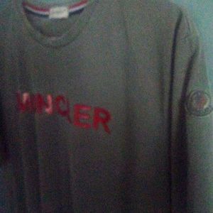 Moncler tshirt
